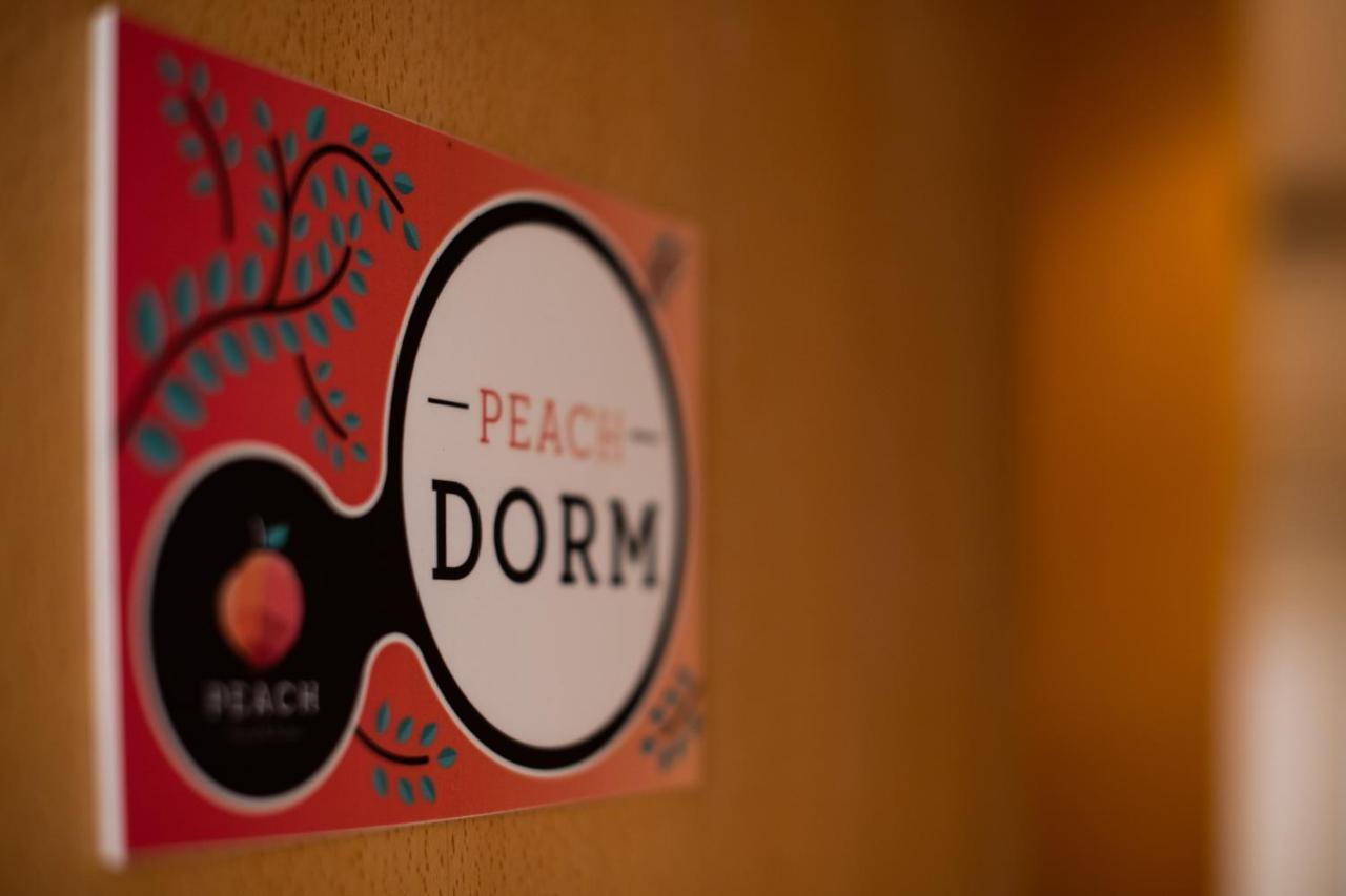 Peach Hostel & Suites Porto Eksteriør billede